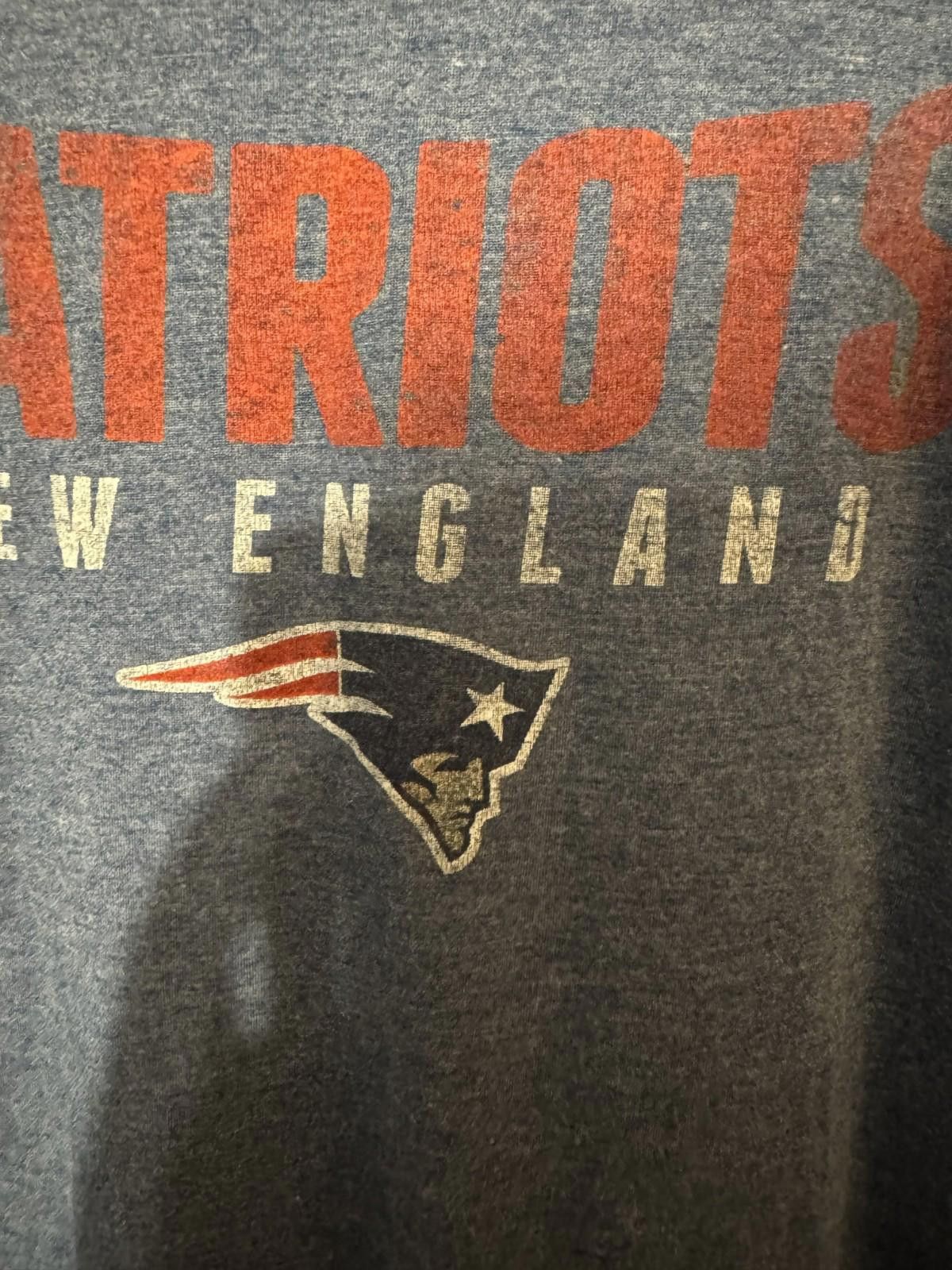 The Unbranded Brand New England Patriots S/S T-Shirt Men L Blue Tee NFL Football Size ONE SIZE - 4 Thumbnail