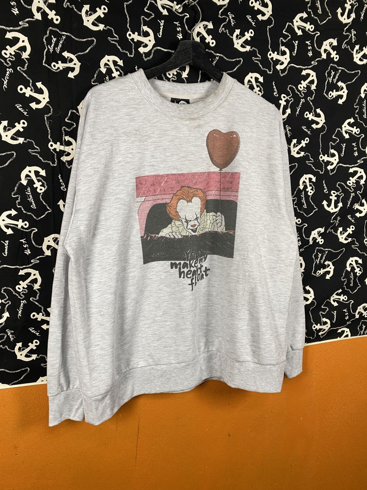 Expert Horror IT Pennywise Graphic Sweatshirt Grey Horror Movie Crewneck Size US L / EU 52-54 / 3 - 5 Thumbnail