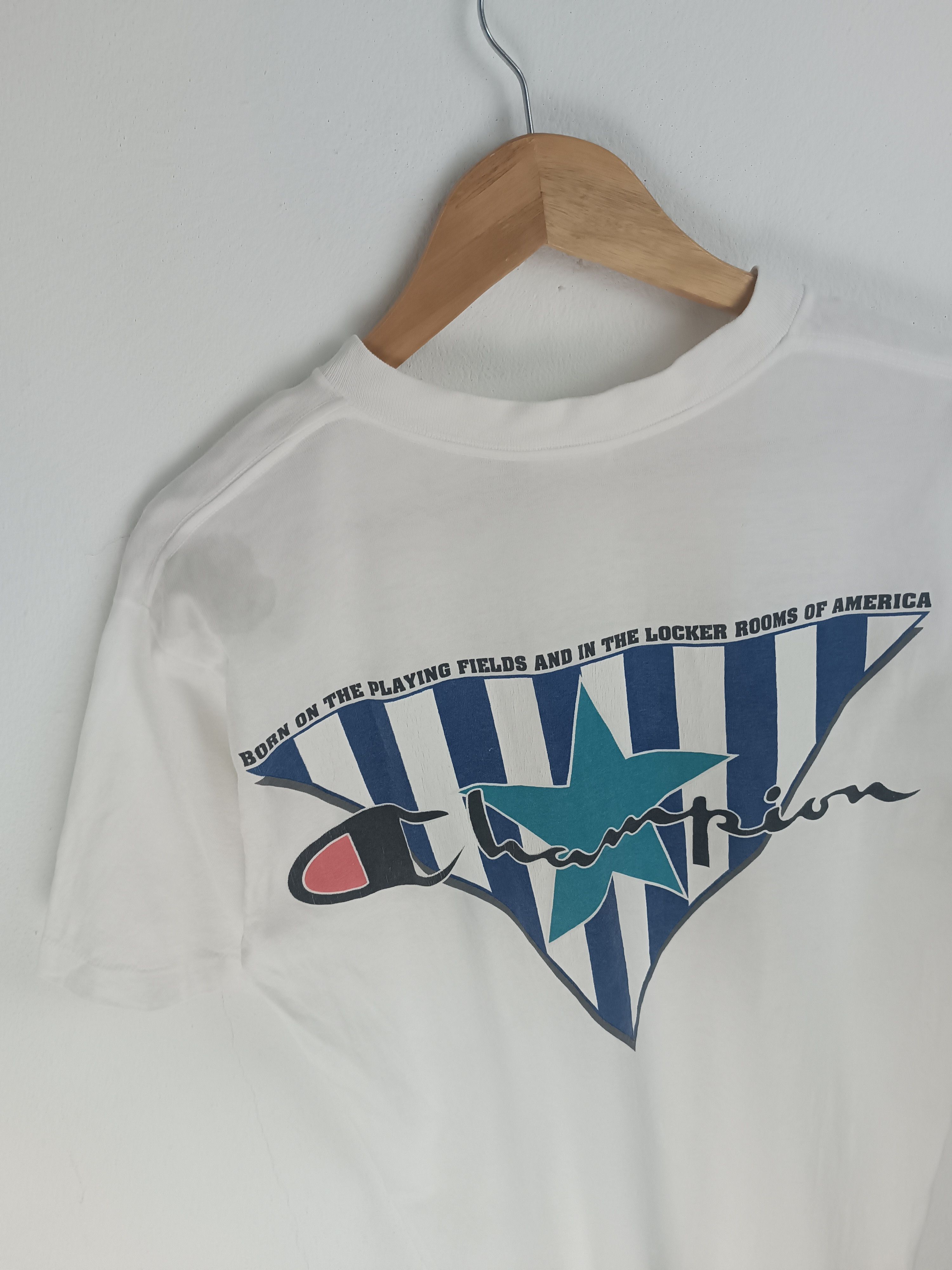 Champion VINTAGE 90'S CHAMPION VERY RARE BACKHIT TEE Size US M / EU 48-50 / 2 - 5 Thumbnail