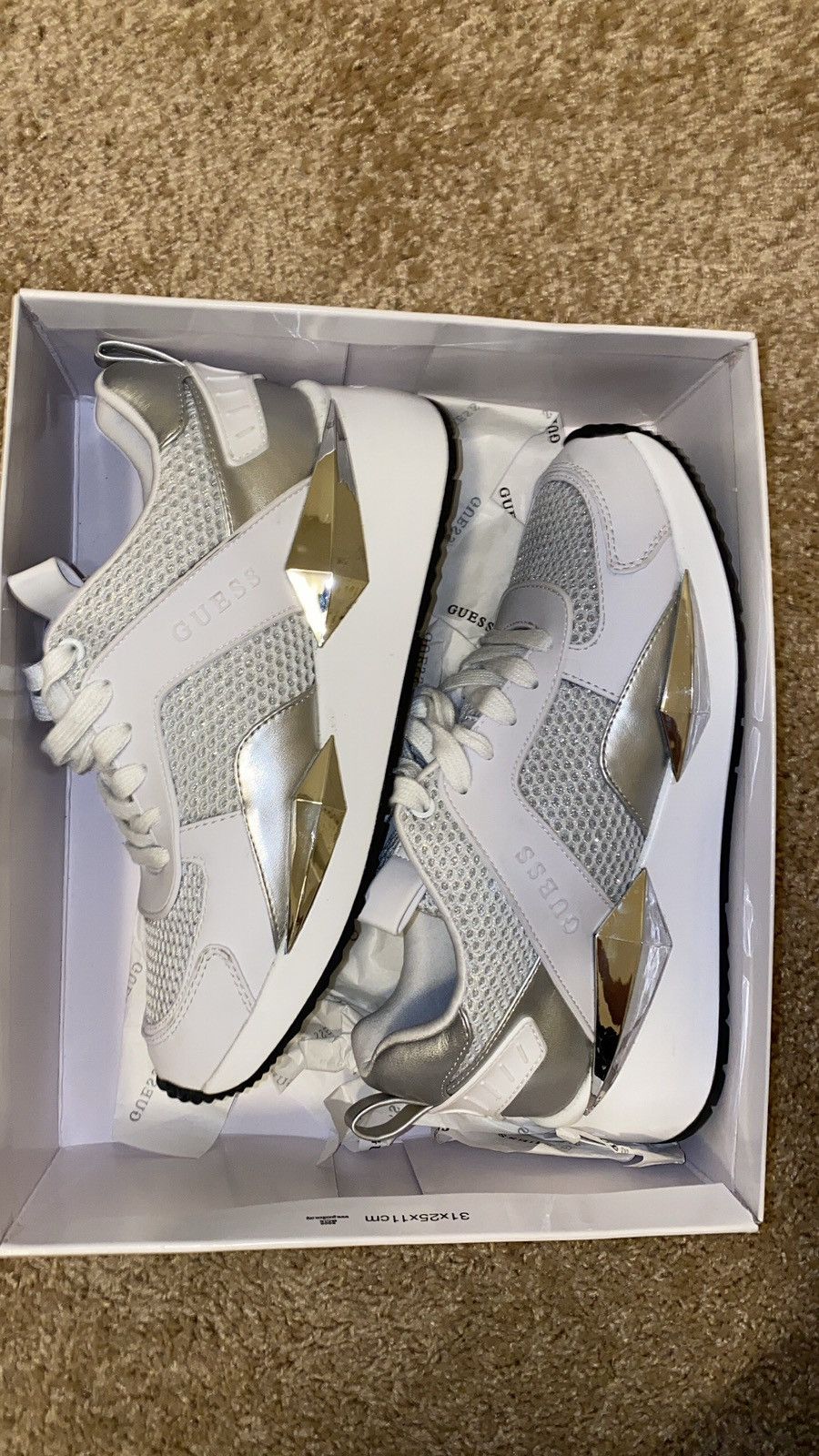 Guess Guess typical running tennis shoes Size US 8.5 / EU 41-42 - 3 Thumbnail