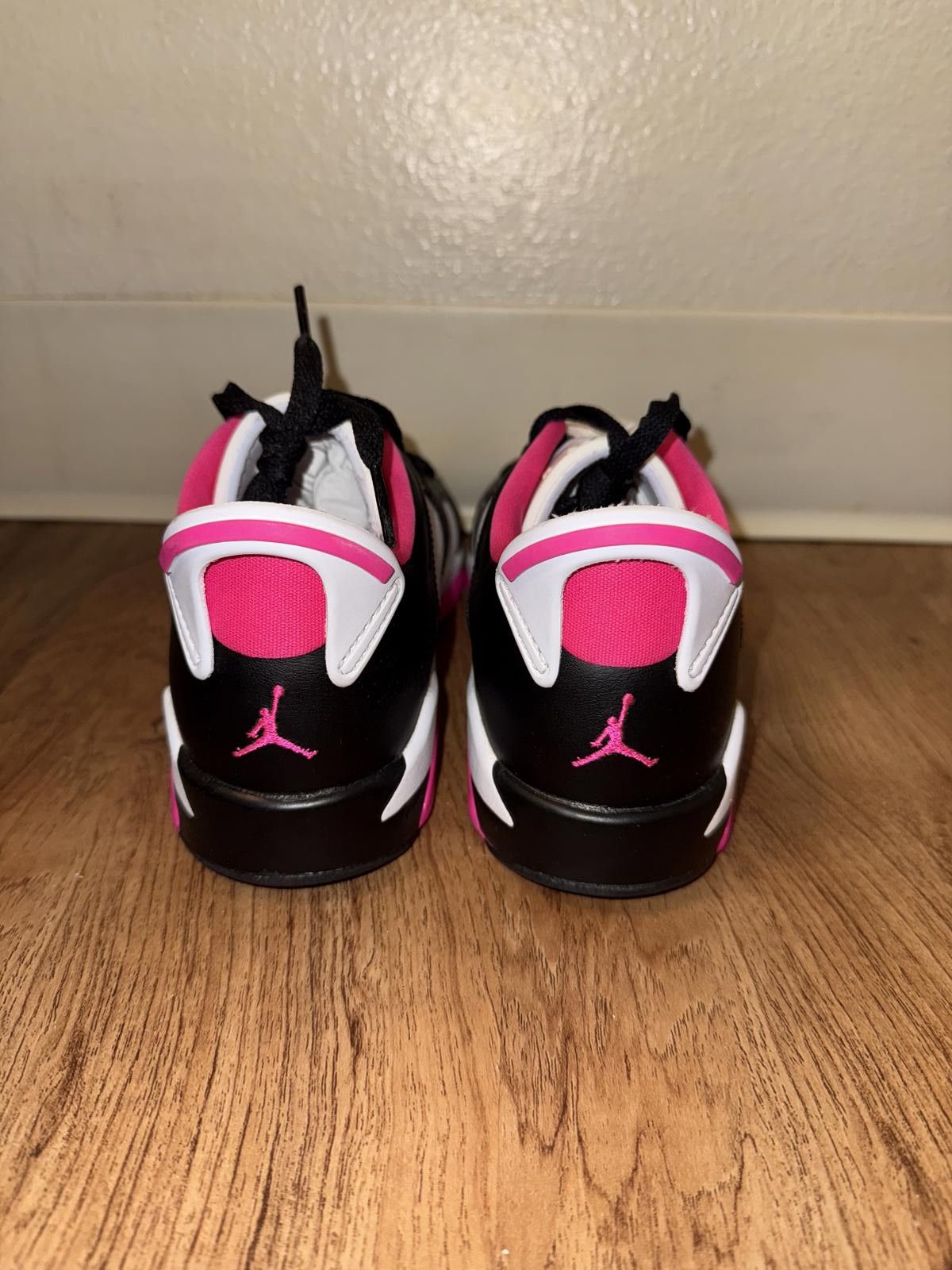 Nike Jordan 6 Retro Low Fierce Pink (Gs) Size US 6.5 / IT 36.5 - 2 Thumbnail