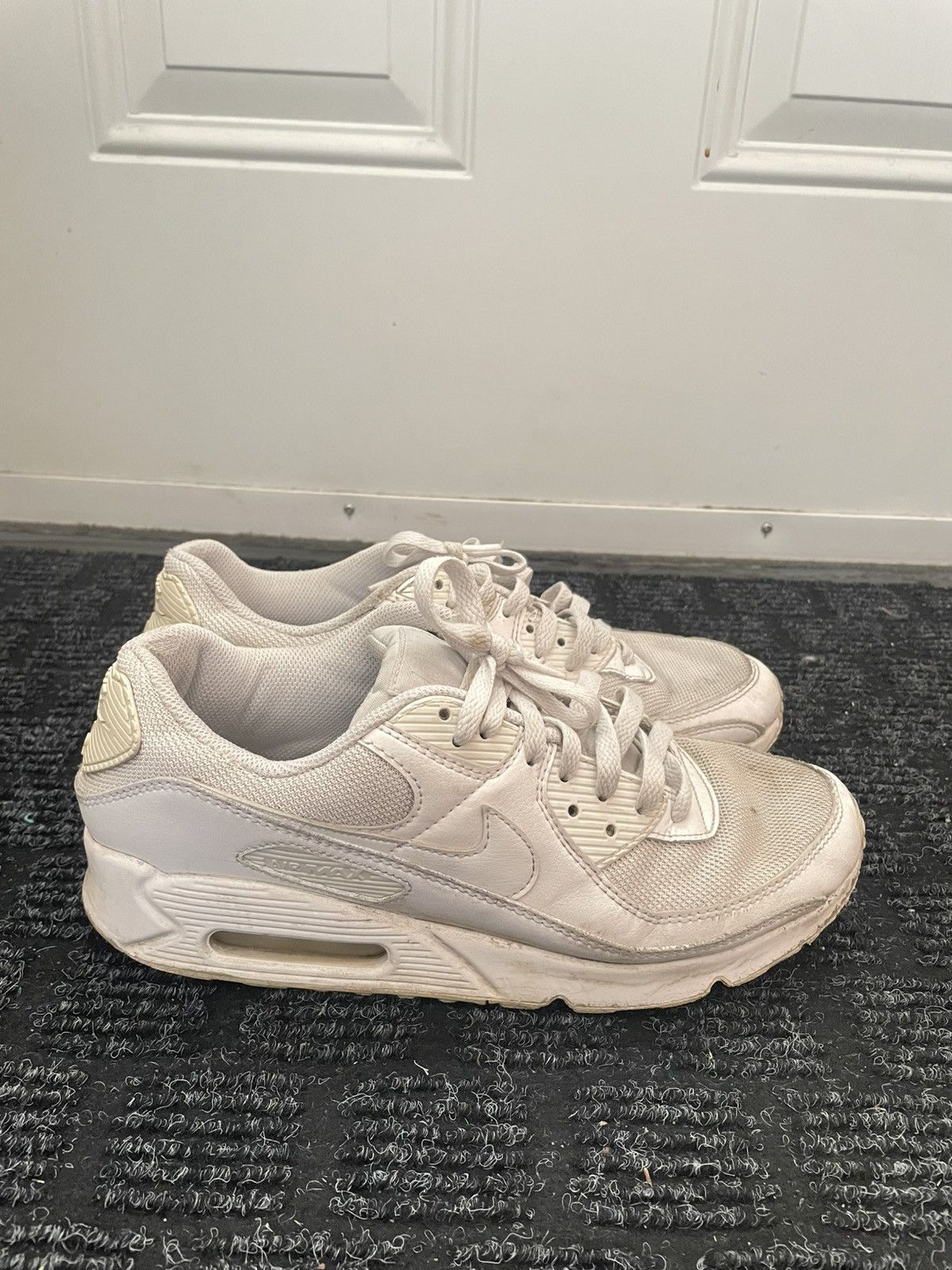 Nike White Nike Air Max 90 Size US 10 / EU 43 - 1 Thumbnail