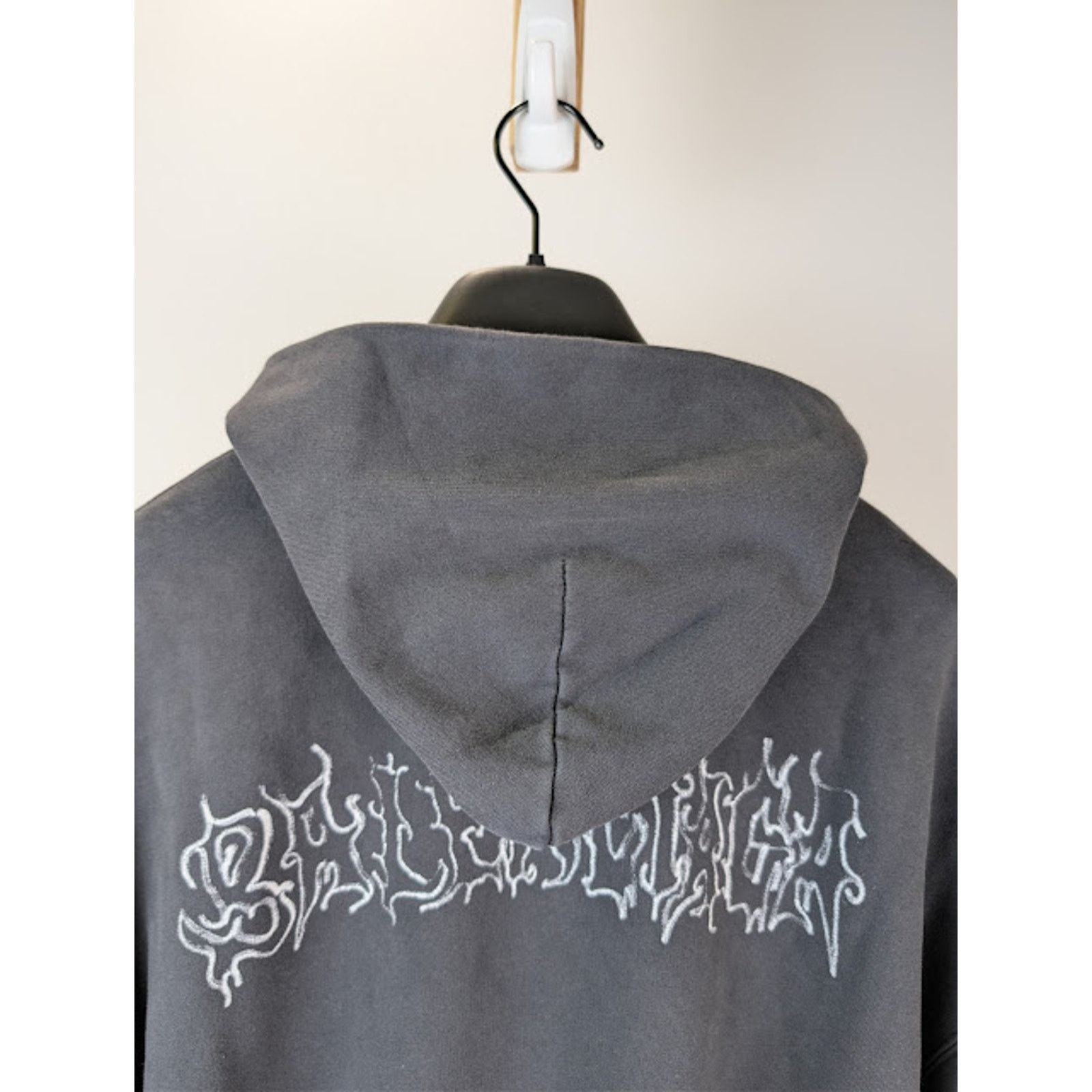 Balenciaga o1rshd1 Q:2 / DIY Metal Outline Large Fit Hoodie Faded Black Size US XL / EU 56 / 4 - 13 Thumbnail