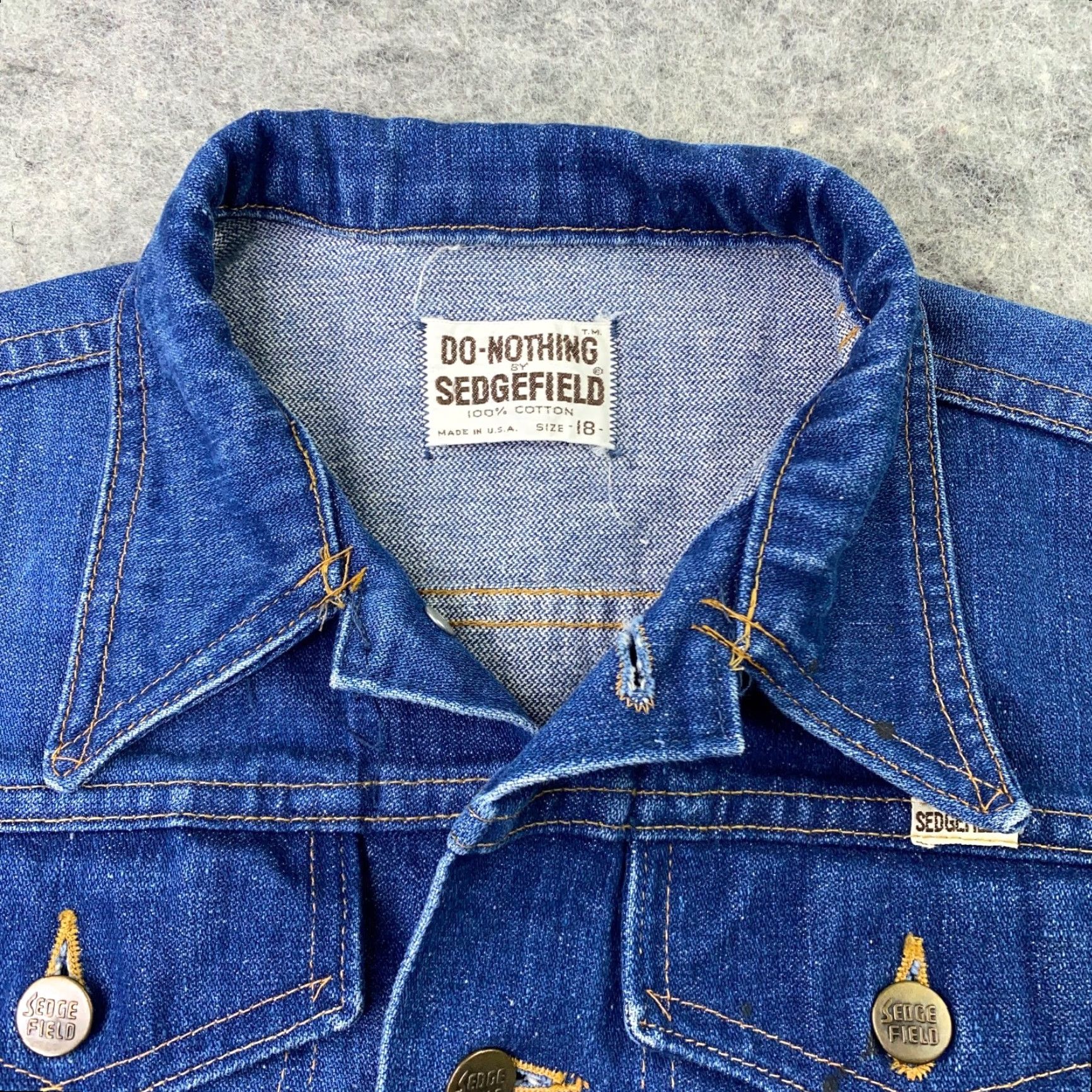 Denime VINTAGE Sedgefield Jacket Denim Trucker Womens Medium Blue 70s 80s USA Made Jacket Womens M Blue 70s 80s Jeans Style USA Fit Regular) Size M / US 6-8 / IT 42-44 - 7 Thumbnail