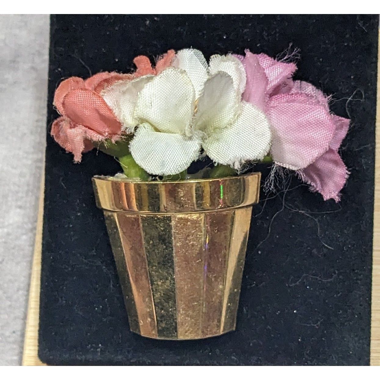 Other Vintage 50s Flower Pot Brooch With Silk Flowers And Faux Pea Size ONE SIZE - 5 Thumbnail