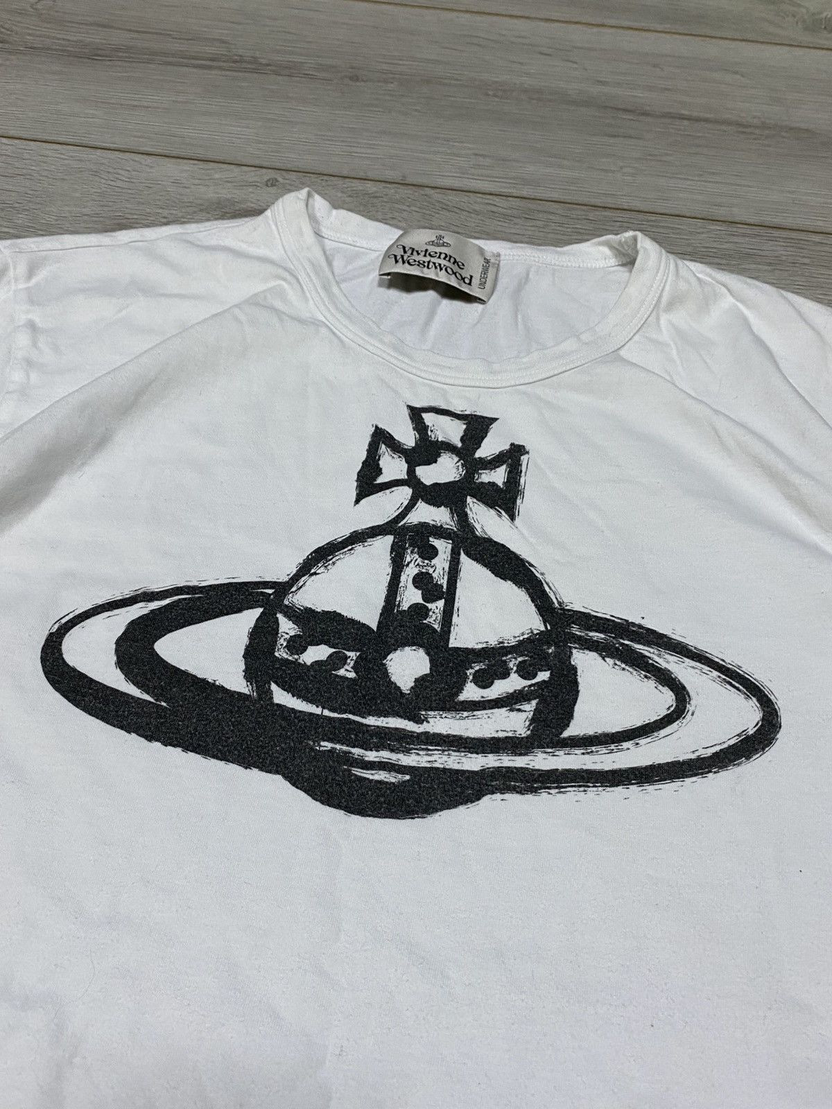 Vivienne Westwood Vivienne Westwood brushstroke vintage big orb t-shirt Size US XL / EU 56 / 4 - 2 Thumbnail