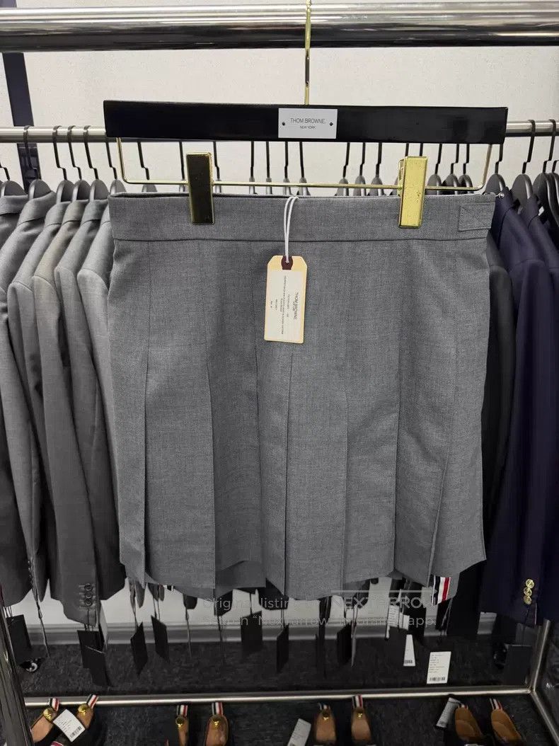 Thom Browne Thom Browne Classic Pleated Skirt Size 26" / US 2 / IT 38 - 3 Thumbnail