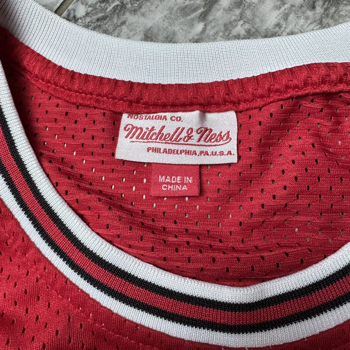 Mitchell & Ness × NBA × Vintage Mitchell & Ness 1997 Michael Jordan Chicago Bulls authentic Size US M / EU 48-50 / 2 - 5 Thumbnail