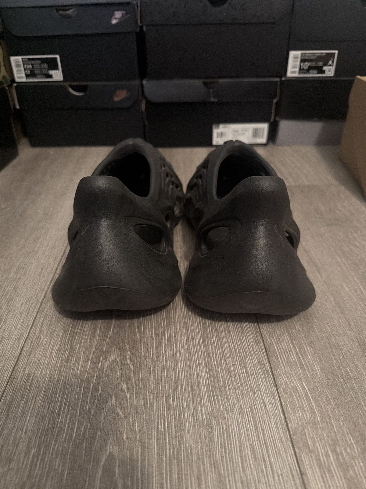 Yeezy Adidas YEEZY foam rnnrs onyx Size US 11 / EU 44 - 4 Thumbnail