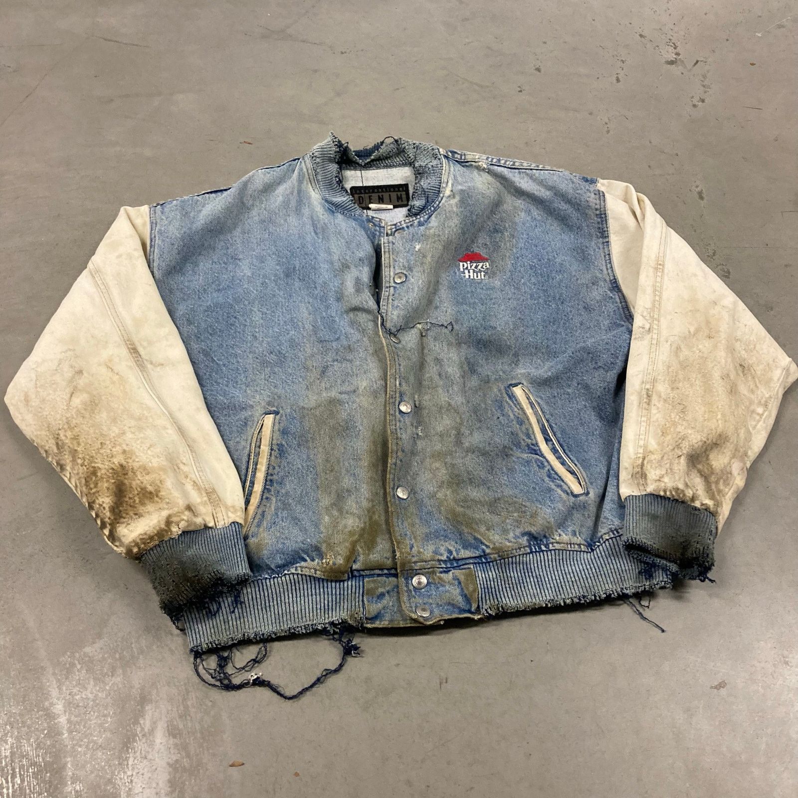 Vintage vintage trashed Pizza Hut denim bomber jacket Size US L / EU 52-54 / 3 - 1 Thumbnail