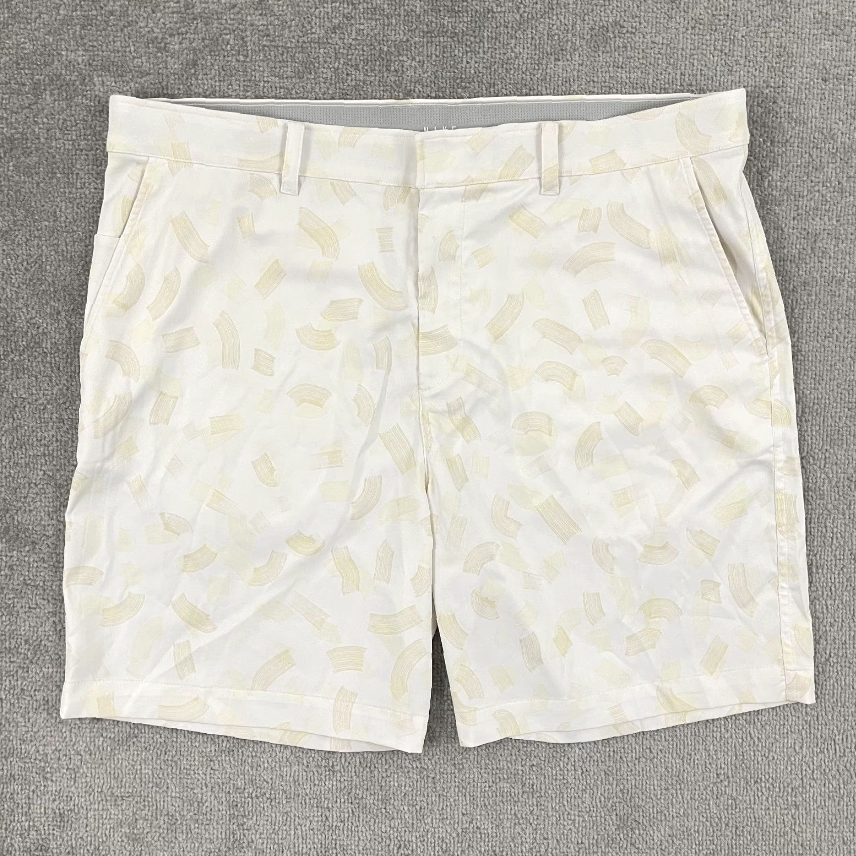Nike Nike Tour Chino Shorts Men 38 x 8" Printed Performance Active Golf Stretch Sport Gear Size US 38 / EU 54 - 2 Thumbnail