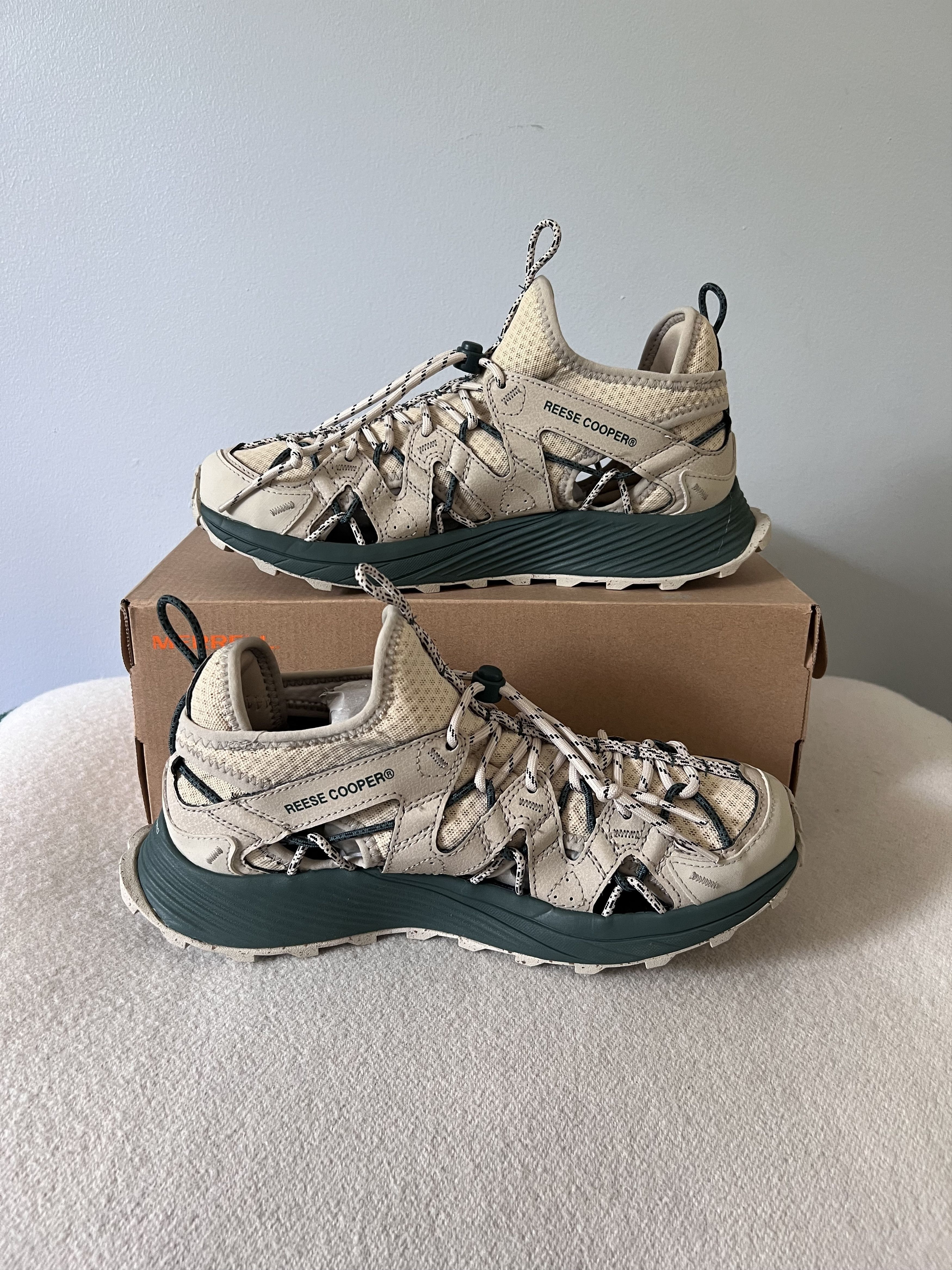Merrell Reese Cooper Merrell Moab FLight SVE in Oyster White Size US 9 / EU 42 - 3 Thumbnail