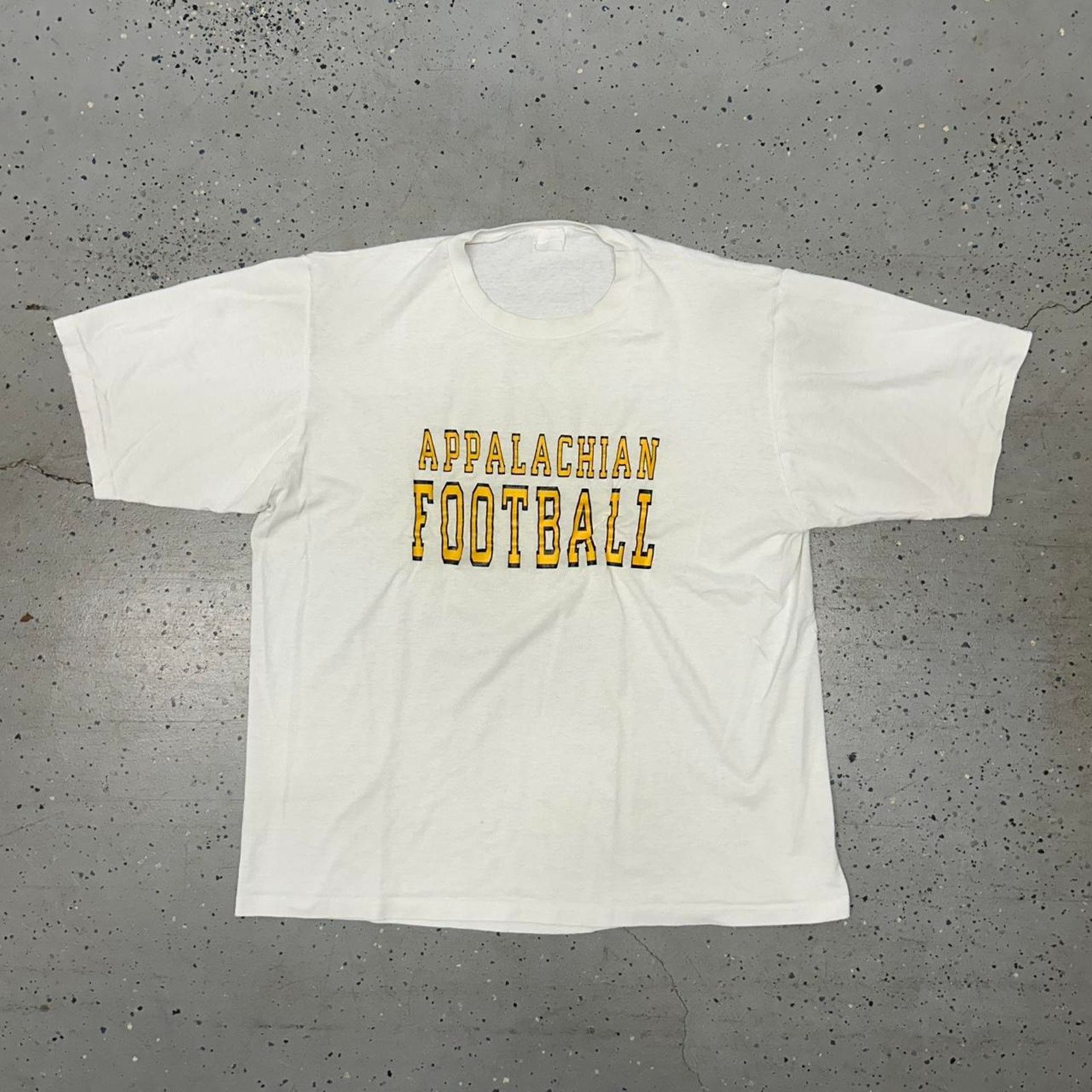 Other 80s/90s Appalachian State University football t-shirt Size US XL / EU 56 / 4 - 1 Thumbnail
