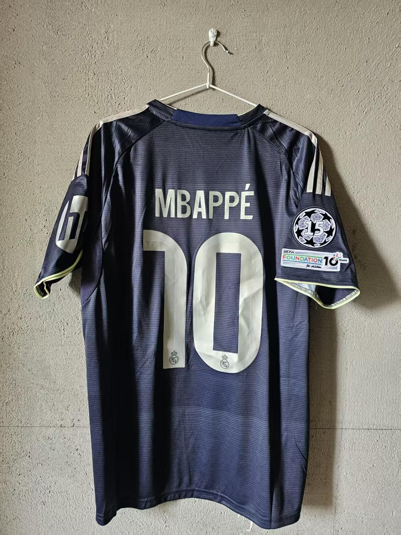 Other 25 26 Real Madrid 10 Kylian Mbappé Jersey Away Size US L / EU 52-54 / 3 - 1 Thumbnail