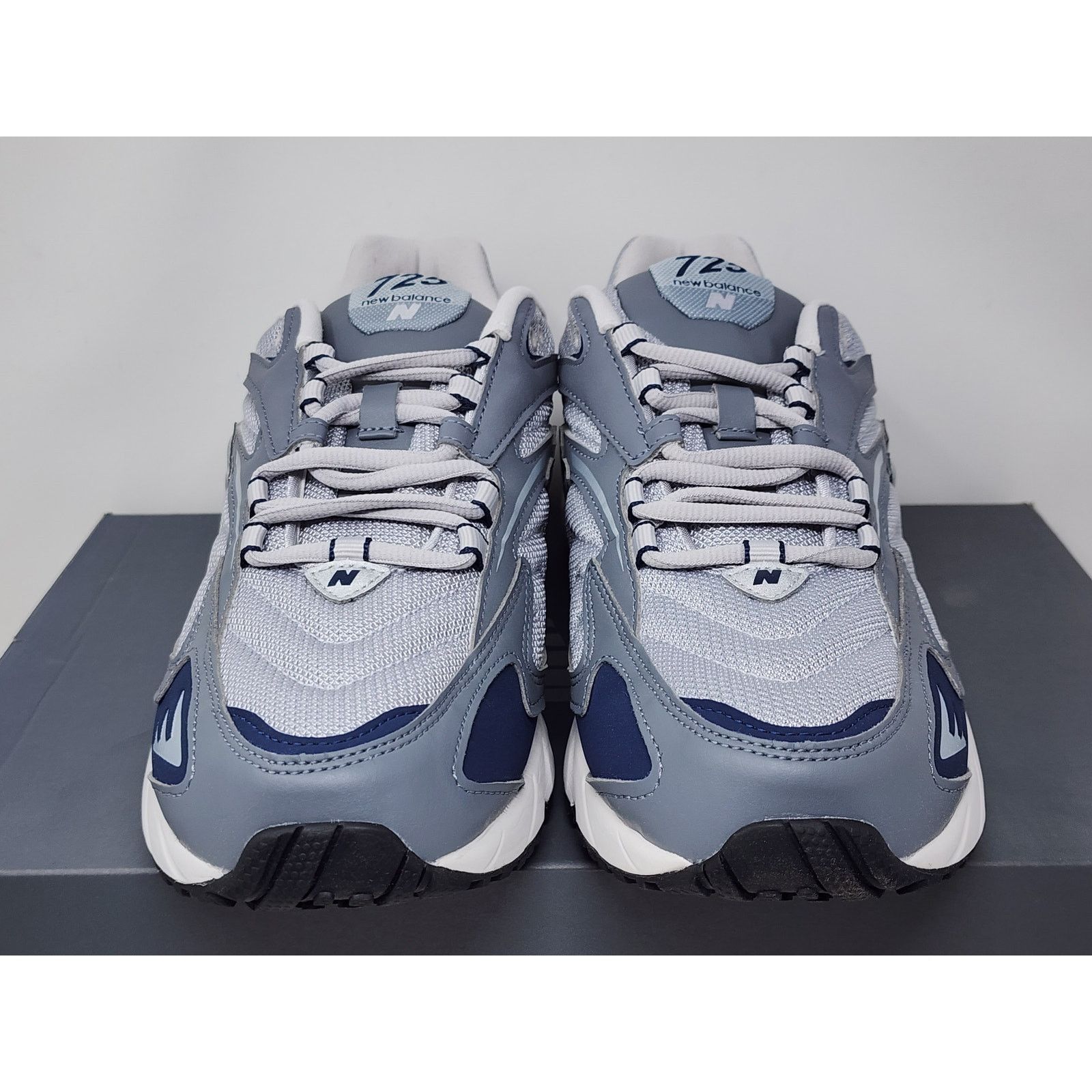 DS New Balance 725 TITANIUM NAVY ML725AJ