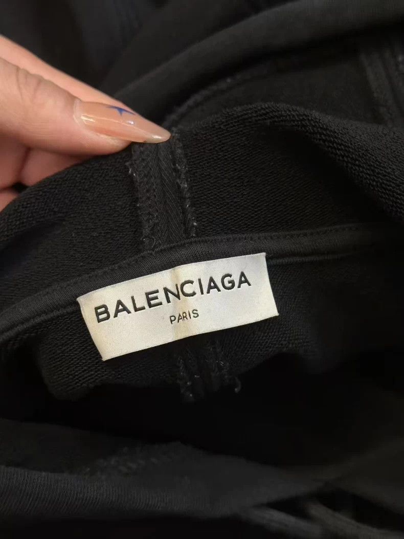 Balenciaga Balenciaga Black Small Logo Big Silhouette Hoodie Size US S / EU 44-46 / 1 - 3 Thumbnail