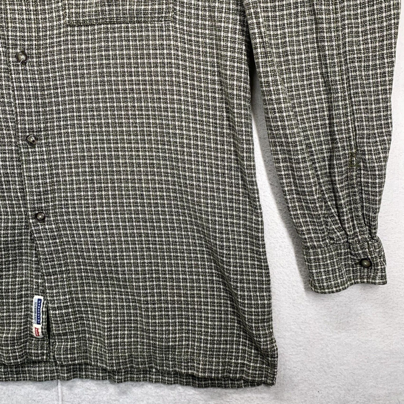 Levi's VINTAGE Levi's Button-Up Green Plaid Flannel Medium 100% Cotton Blue Tab Shirt Mens Regular Long Sleeve Pockets Western 90s Size US 31 - 4 Thumbnail