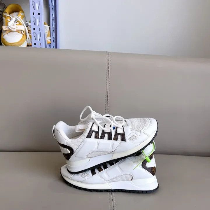 Louis Vuitton Louis Vuitton White Monogram Sneakers -2508 Size US 5.5 / EU 38 - 6 Thumbnail