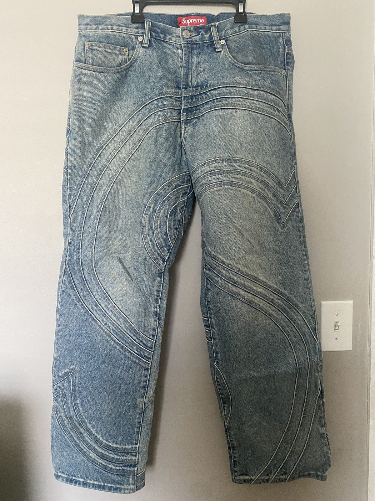 【 supreme24fw】Frazetta Loose Fit Jean 32 Fall/Winter 2024 Preview – Supreme