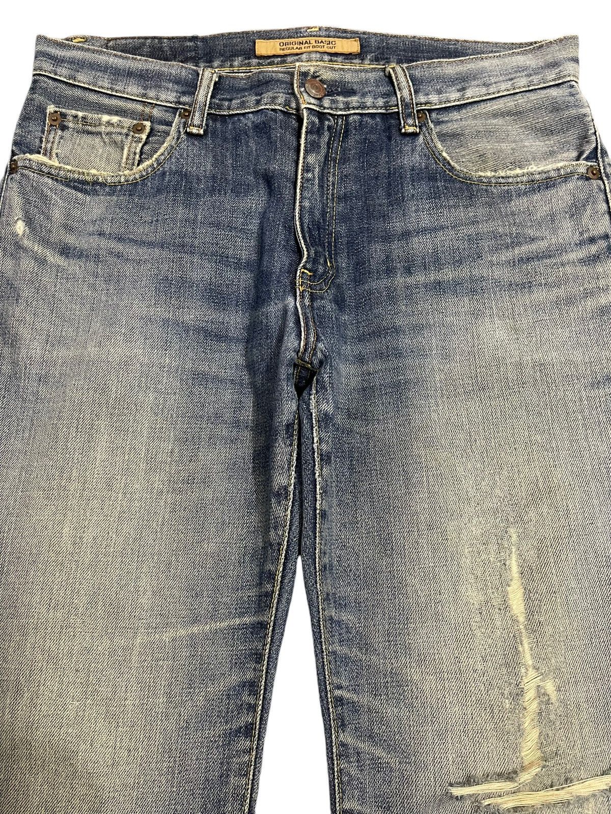 Uniqlo Vintage Japanese Uniqlo Blue Faded Wash Distress Baggy Jeans Size US 32 / EU 48 - 3 Thumbnail