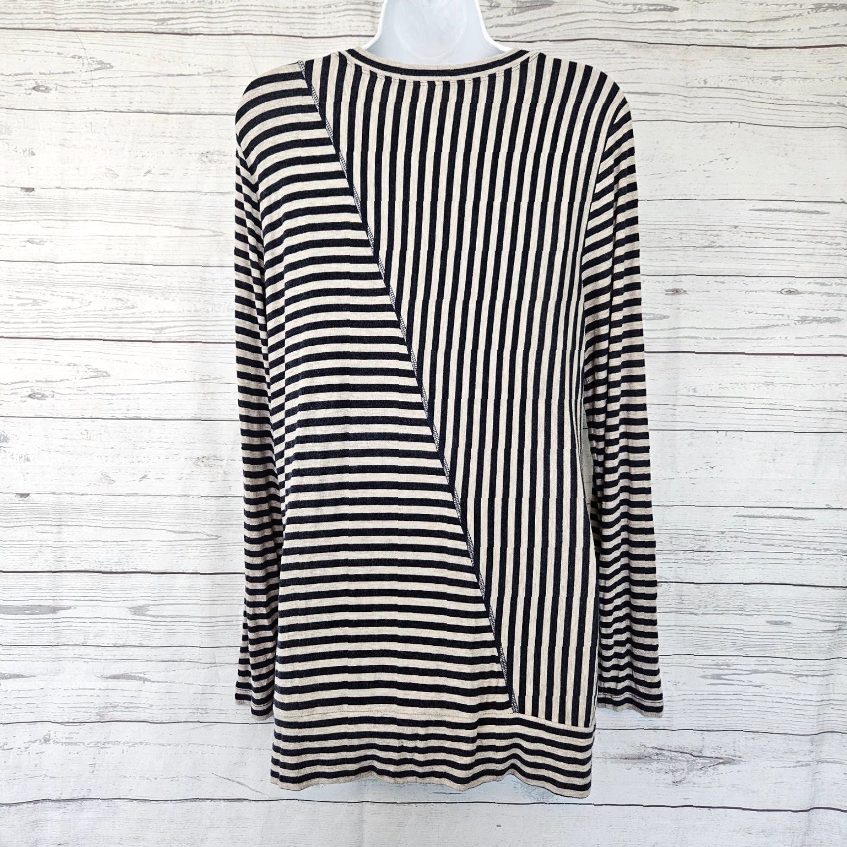 Vintage Cabi Blouse Ernest Adult Medium Blue Striped Long Sleeve Rayon Womens Size M / US 6-8 / IT 42-44 - 3 Thumbnail