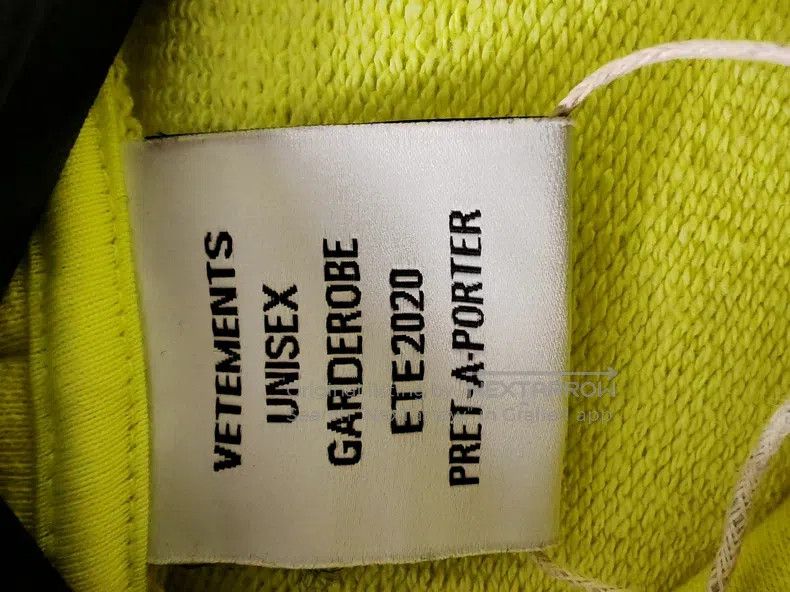 Vetements Vetements Neon Yellow Lettering Print Patch Hoodie Size US XS / EU 42 / 0 - 3 Thumbnail
