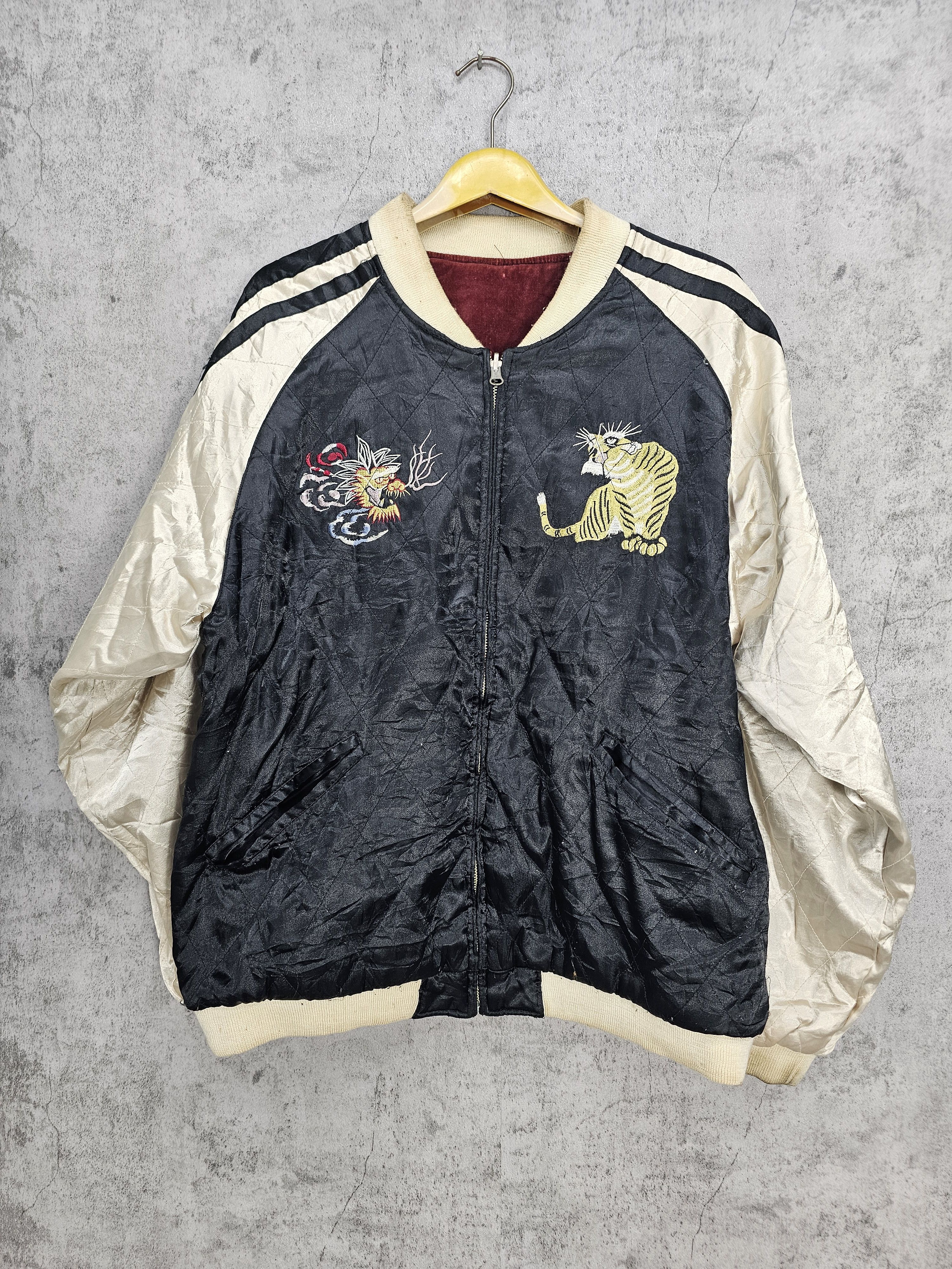 Vintage SUKAJAN Dragon Reversible Velvet Embroider Jacket J0064 Size US L / EU 52-54 / 3 - 2 Thumbnail