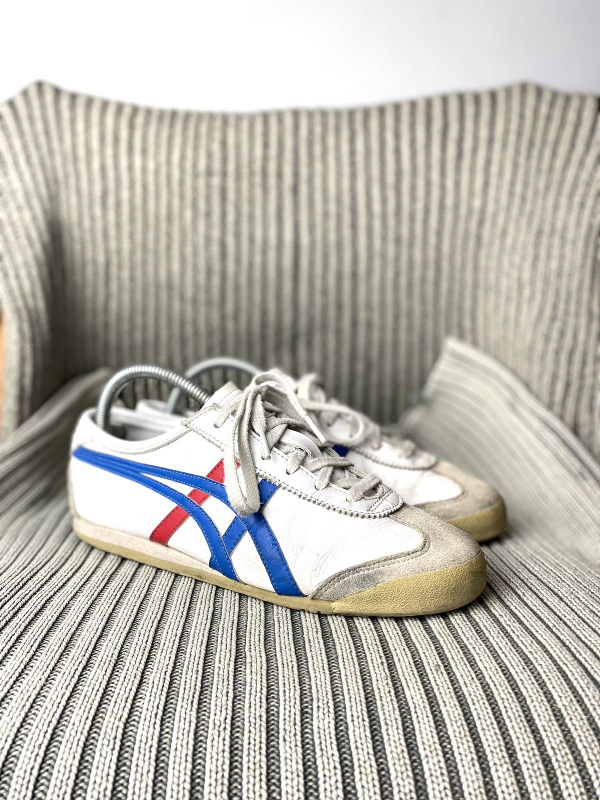Asics × Japanese Brand × Onitsuka Tiger Vintage Asics Onitsuka Tiger Mexico 66 Sneakers Size US 6 / EU 39 - 1 Thumbnail