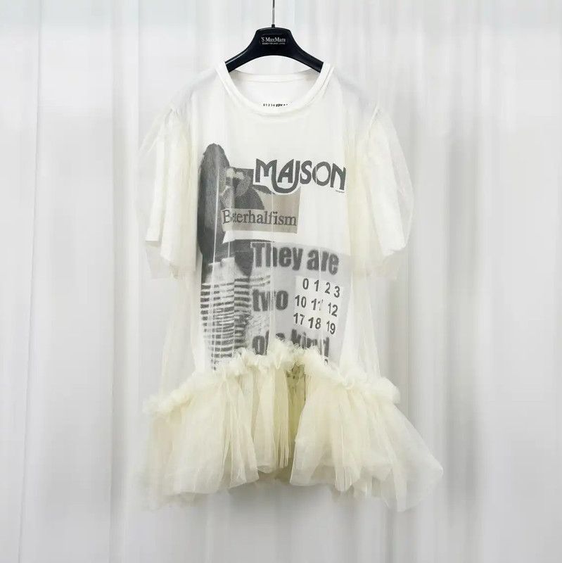 Maison Margiela Maison Margiela Summer Cream Logo T-Shirt 0089 Size XS / US 0-2 / IT 36-38 - 1 Thumbnail