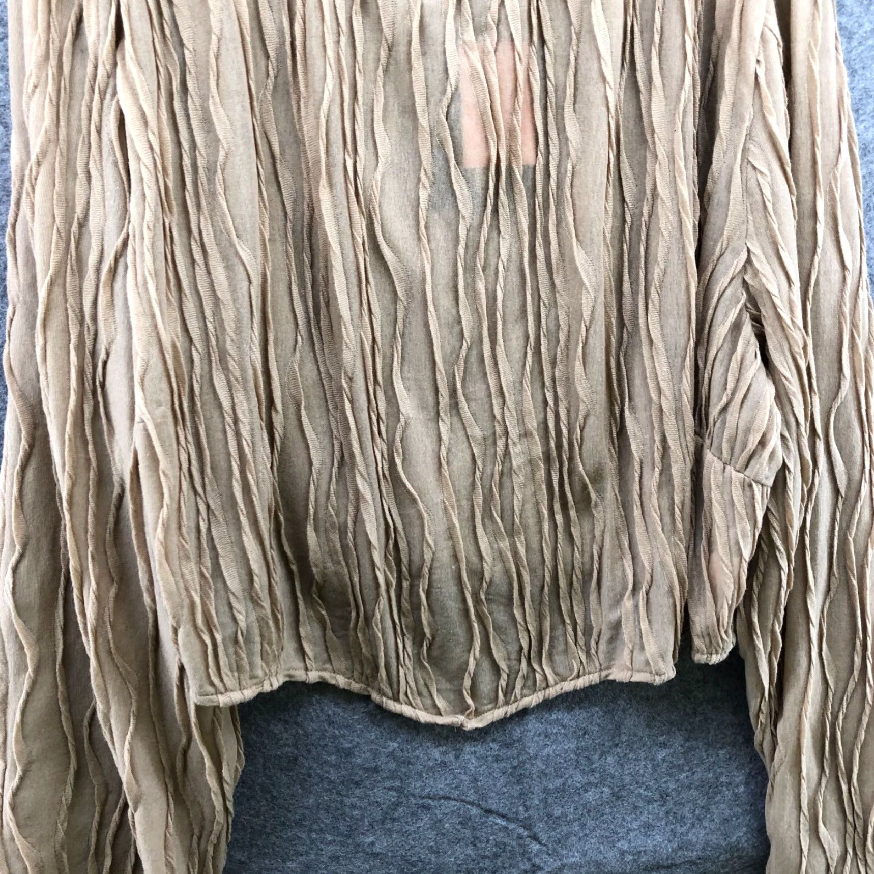 PrettyLittleThing NWT Pretty Little Thing Long Sleeve Knit Blouse Womens Plus Size 26 Beige Cropped T-Shirt Bohemian Size 4XL / US 24-26 - 4 Thumbnail