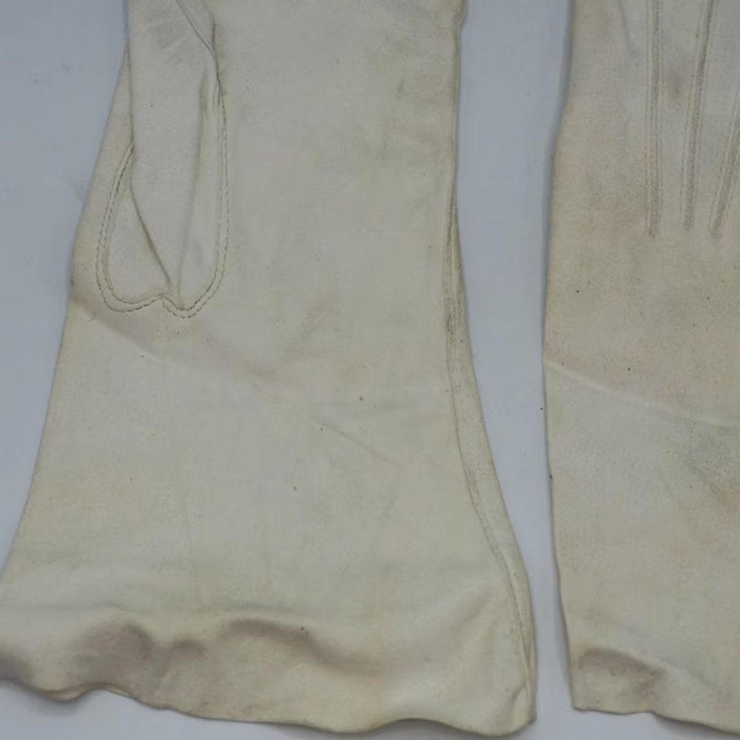 MCM VINTAGE Boyce Lazarus Fashion Gloves White Leather Size 7-1/2 MCM Size ONE SIZE - 5 Thumbnail