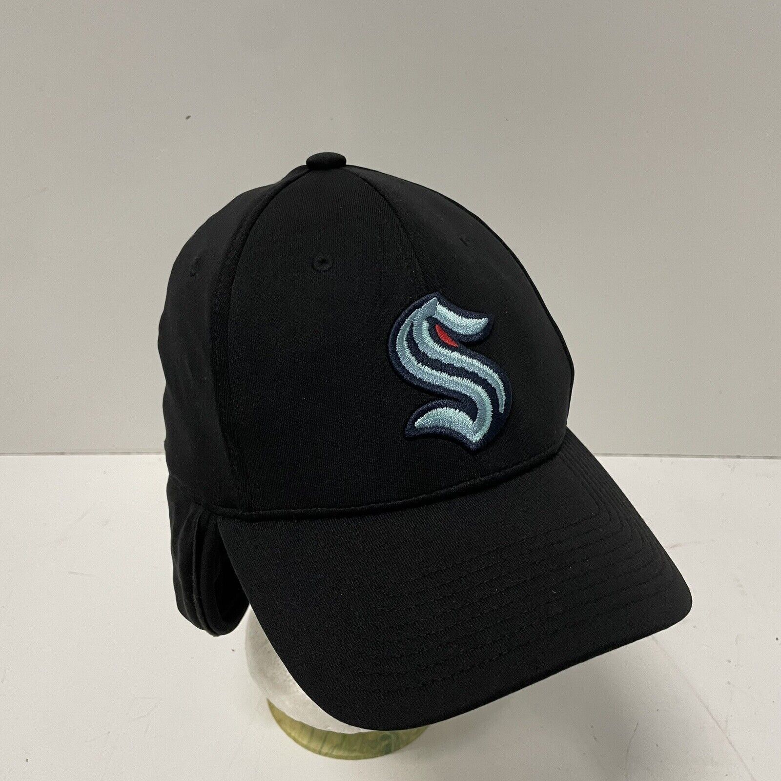 Adidas Seattle Kraken Winter Hat Cap Adult S/M Black NHL Adidas NEW Size ONE SIZE - 6 Thumbnail