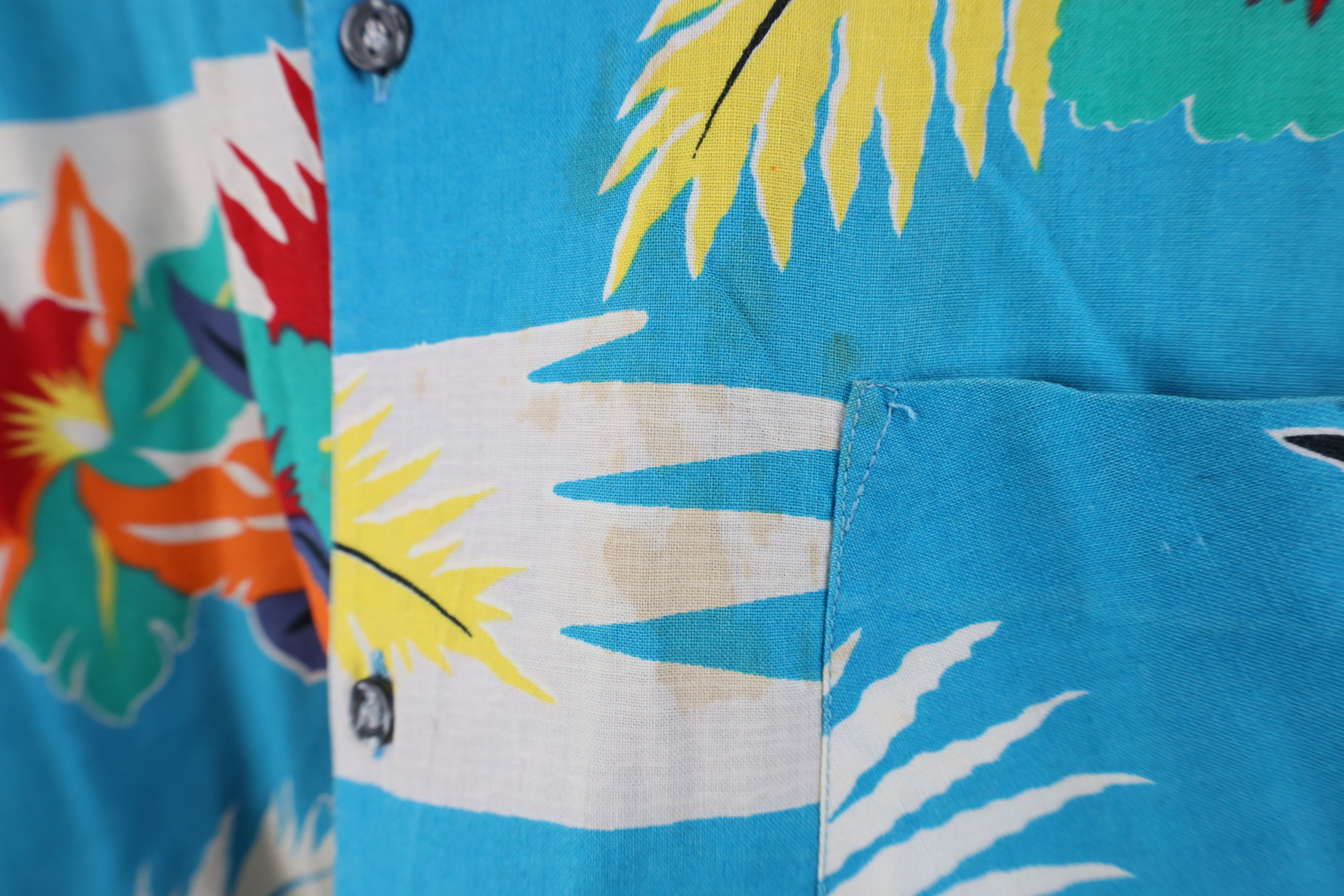Vintage Vintage 80s Streetwear Looped Collar Hawaiian Button Shirt Size US L / EU 52-54 / 3 - 5 Thumbnail