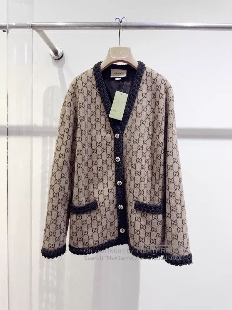 Gucci Gucci Full logo jacket Size S / US 4 / IT 40 - 1 Thumbnail