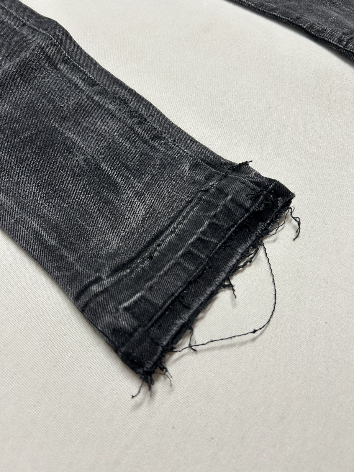 Saint Laurent Paris FW2018 D02 Distressed Waxed Denim Size US 30 / EU 46 - 8 Thumbnail
