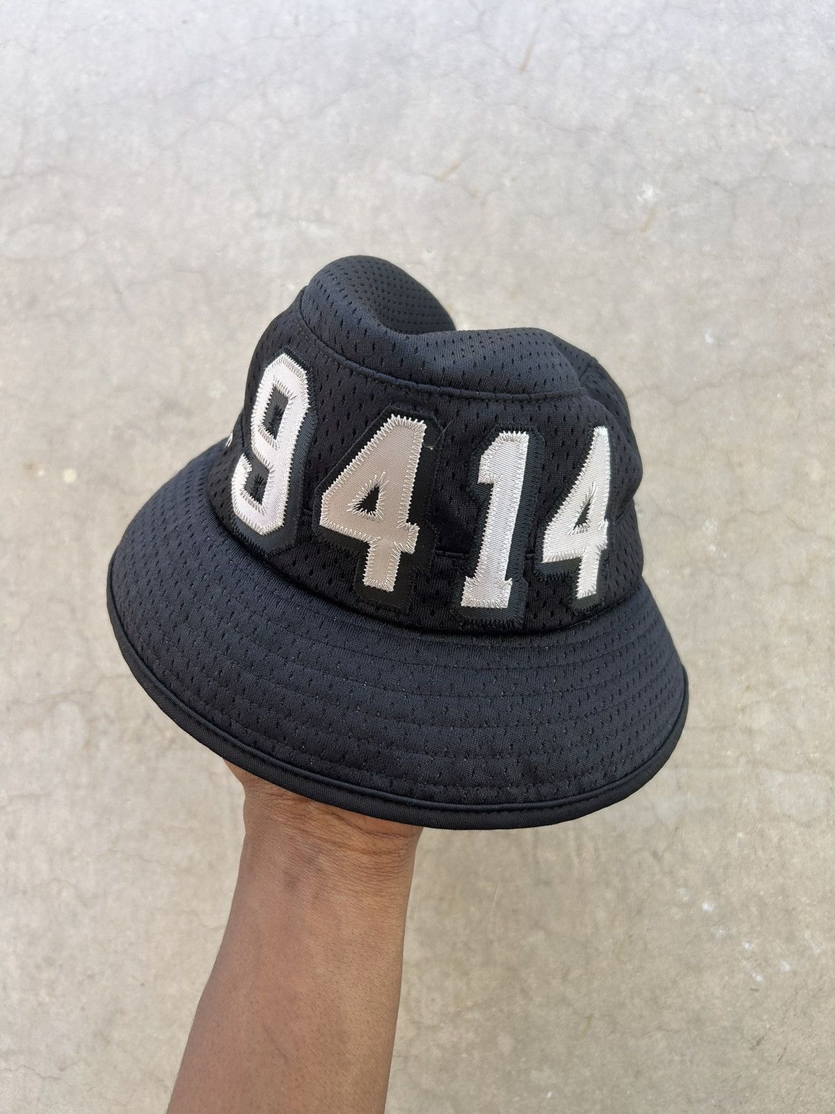 Supreme Mesh Bucket Hat 20th Anniversary 9414
