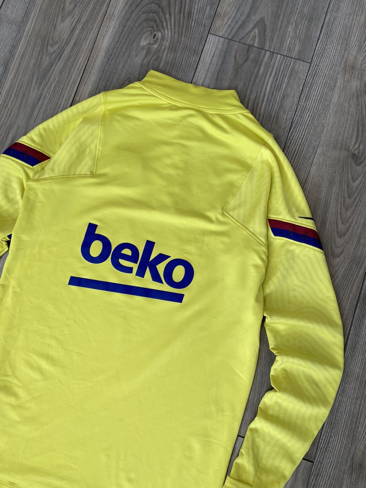Nike Nike F.C. Barcelona Yellow Training Jersey Long Sleeve Size US S / EU 44-46 / 1 - 18 Thumbnail