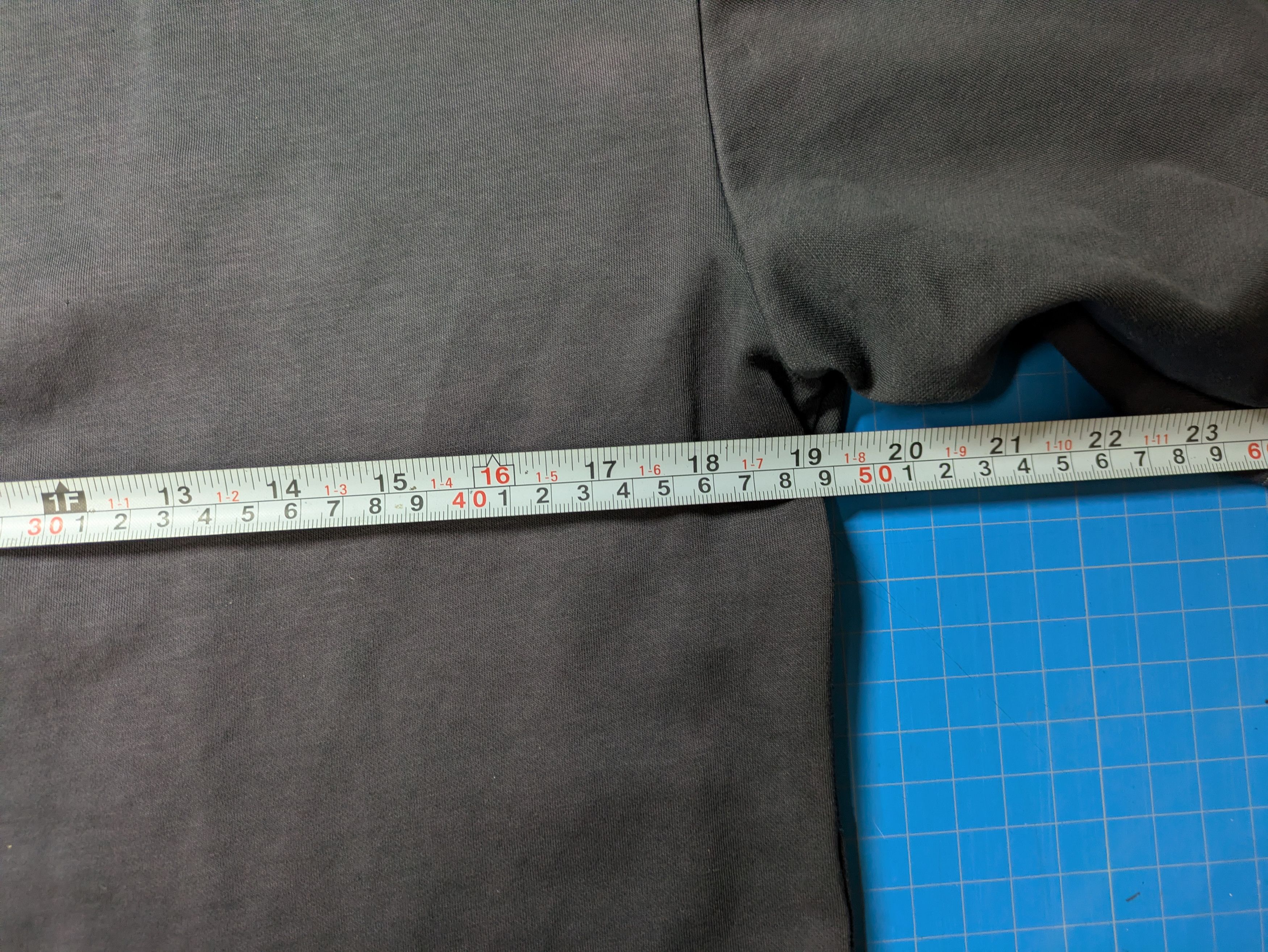 Uniqlo Gray Cropped Uniqlo AIRism Cotton Tshirt (Altered) Size US M / EU 48-50 / 2 - 6 Thumbnail