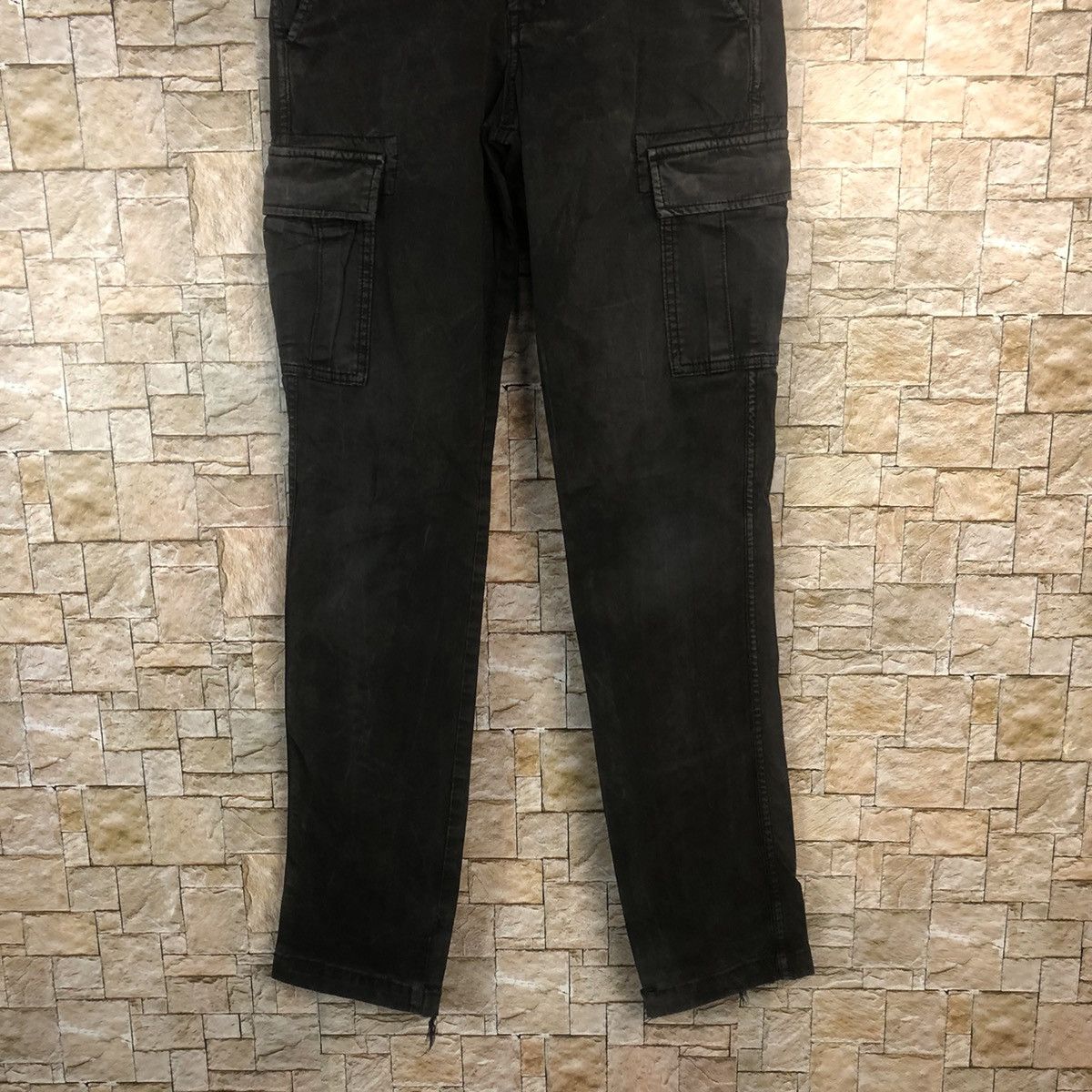 Faded Glory × Japanese Brand Uniqlo Black faded Cargo Multipocket Pants #A746 Size US 28 / EU 44 - 3 Thumbnail