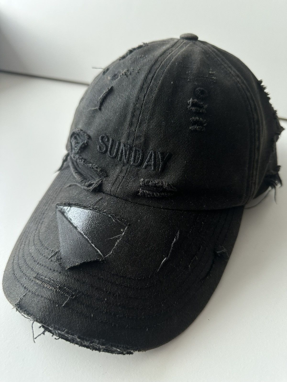 Reebok × Vetements Vetements Reebok Demna Sunday Distressed Cap Size ONE SIZE - 3 Thumbnail