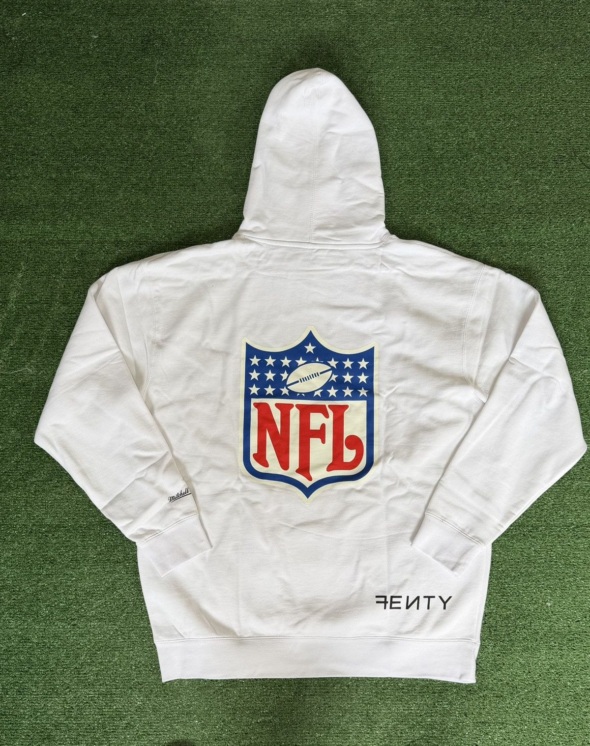Mitchell & Ness Fenty Mitchell & Ness Super Bowl LVII Icon Hoodie Sz Large Size US L / EU 52-54 / 3 - 4 Thumbnail