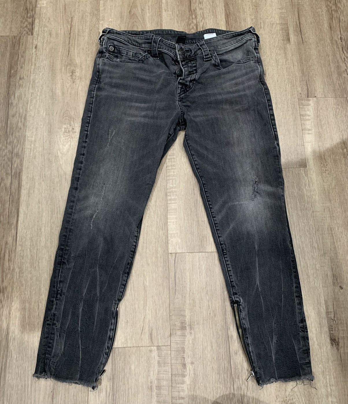 True Religion True Religion Black distressed jeans Size US 34 / EU 50 - 3 Thumbnail