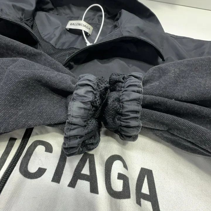 Balenciaga Balenciaga FW21 Logo Print Jacket for Women 0079-2507 Size XS / US 0-2 / IT 36-38 - 7 Thumbnail