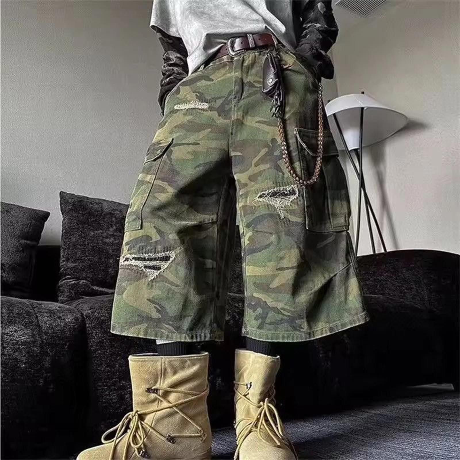 Japanese Brand Distressed Calf-length Camouflage Jeans Size US 32 / EU 48 - 1 Thumbnail
