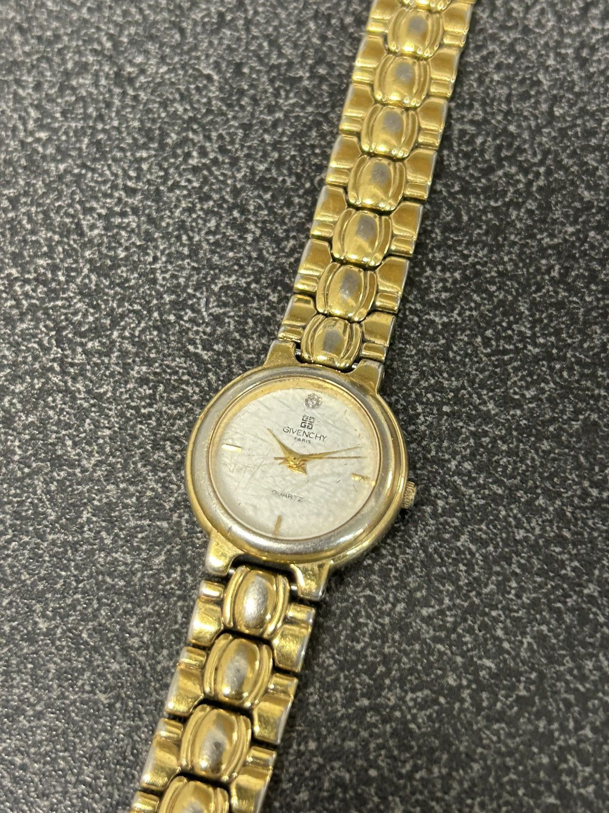 Givenchy Vintage givenchy watch Size ONE SIZE - 4 Thumbnail