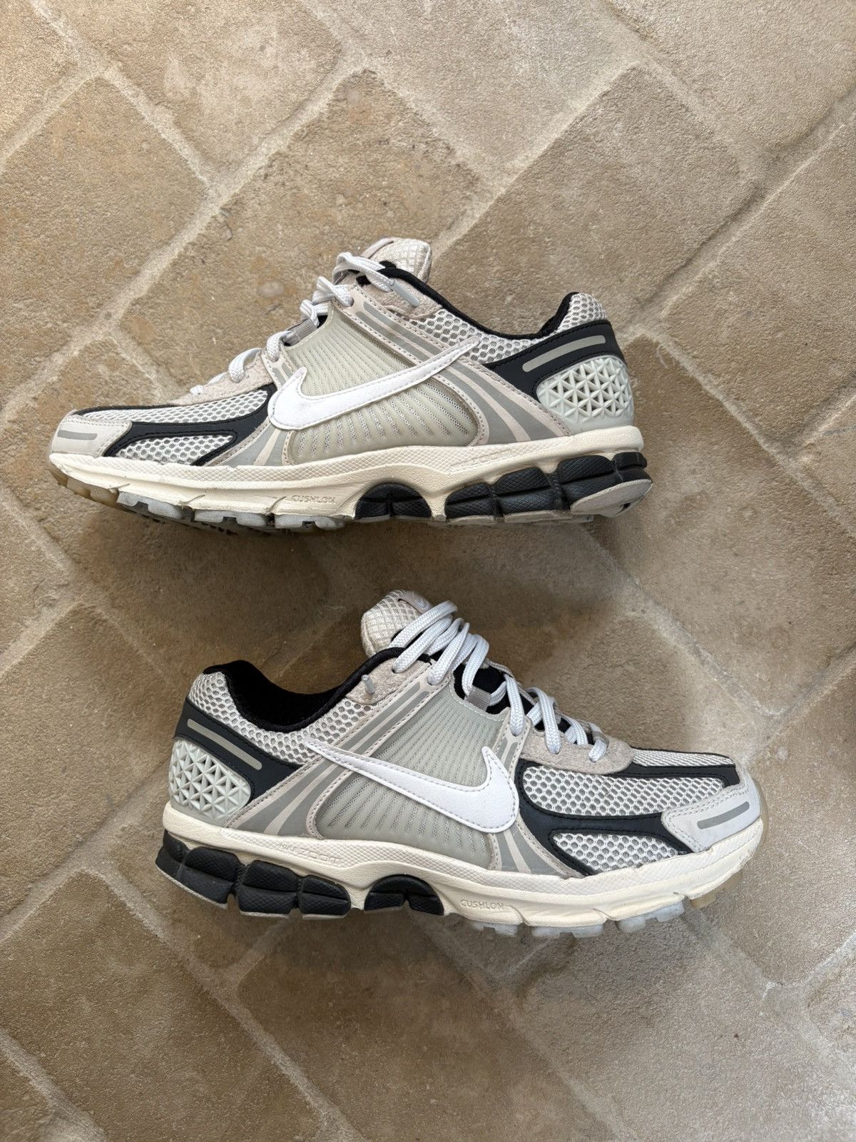 Nike Nike Zoom Vomero 5 Men SIZE US 8.5 Supersonic FN7649-110 Size US 8.5 / EU 41-42 - 1 Thumbnail