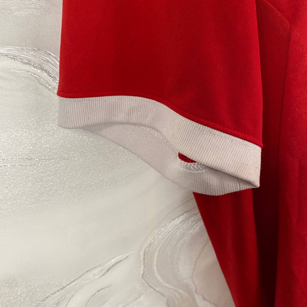 Umbro Umbro x England 2010 Away Kit Soccer Jersey In Red Size US M / EU 48-50 / 2 - 7 Thumbnail