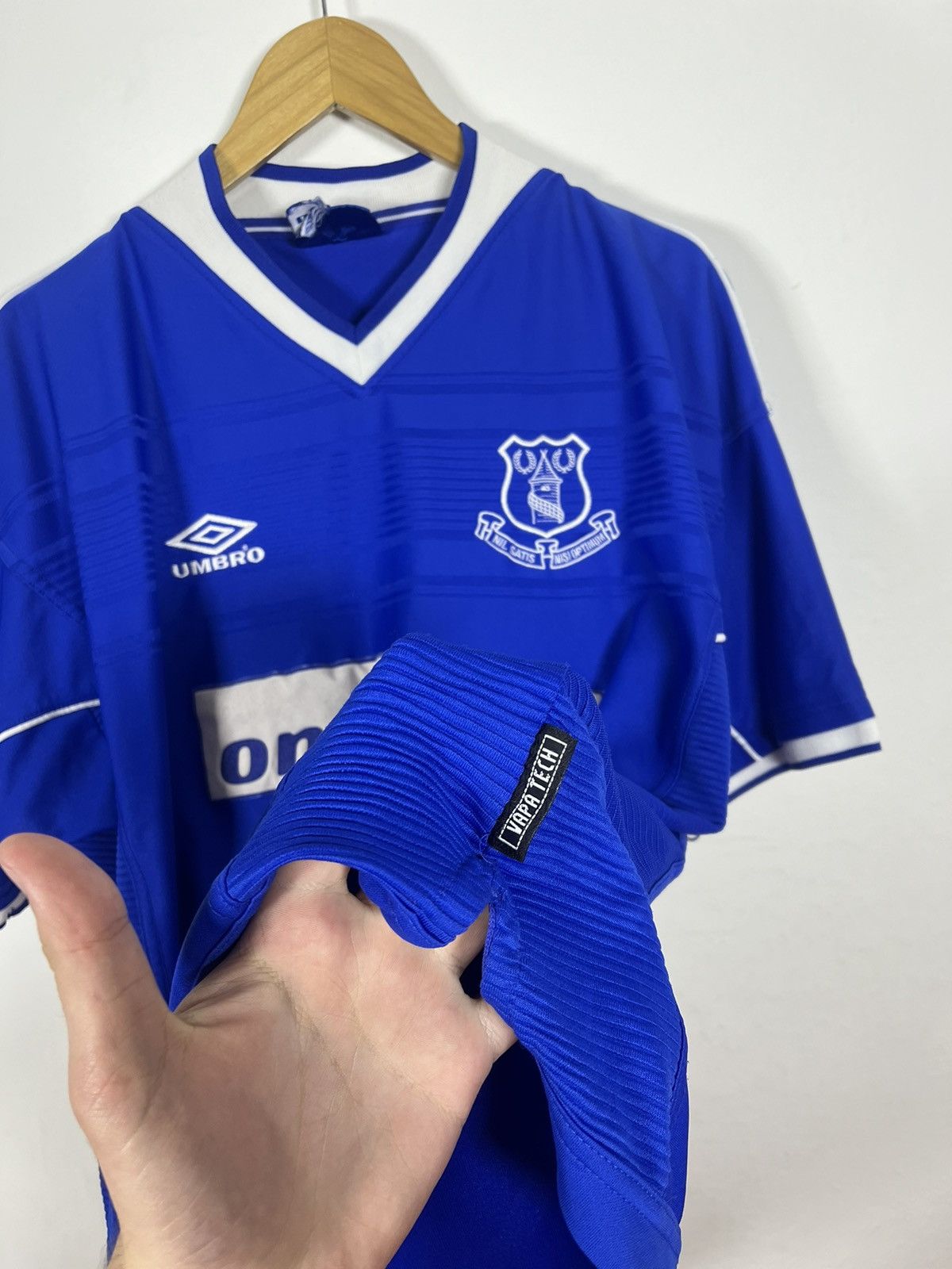 Umbro Umbro Everton Football Jersey Home 1999 Vintage Streetwear Size US XL / EU 56 / 4 - 6 Thumbnail
