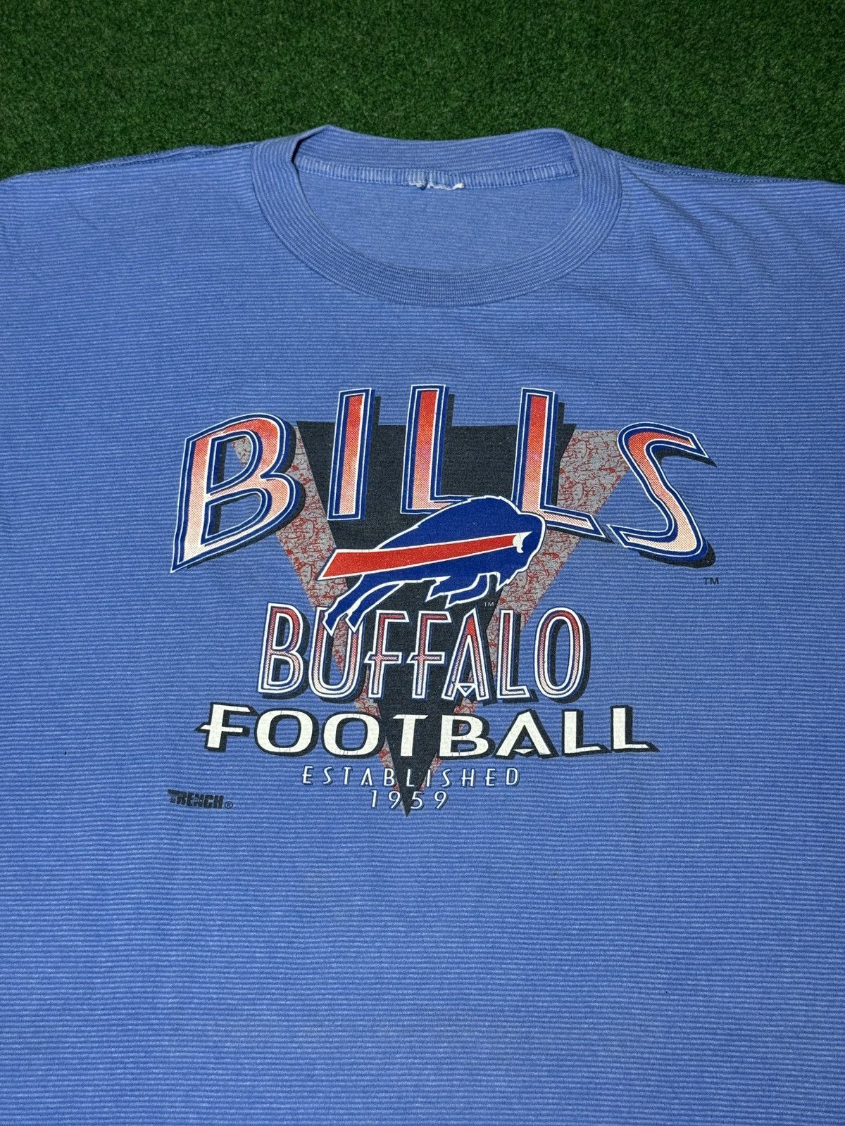 American Trench × Vintage Vintage 90s Buffalo Bills Trench USA Made Blue T Shirt Size US XL / EU 56 / 4 - 2 Thumbnail