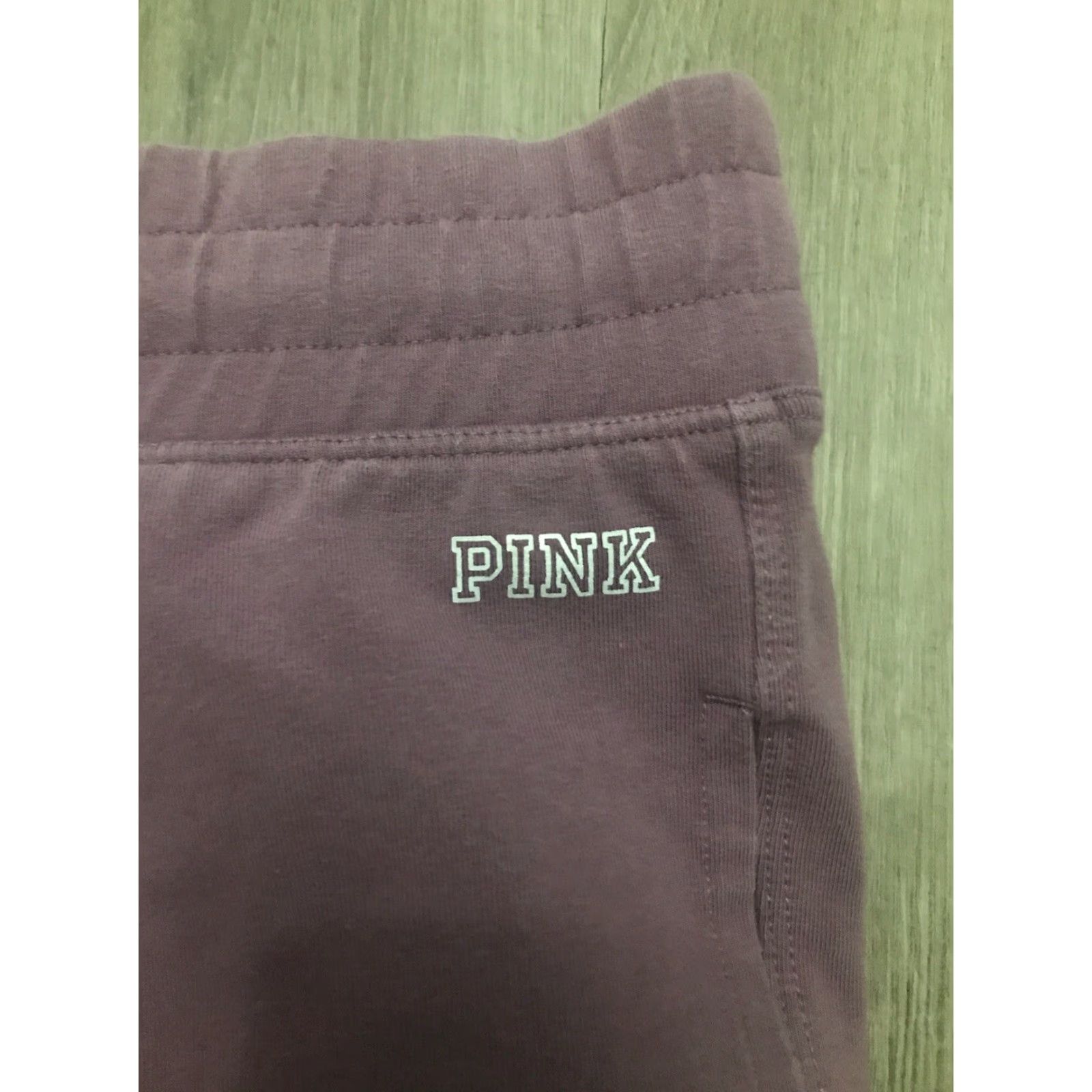 Victoria's Secret VICTORIA'S SECRET PINK Sweatpants M Women Violet Logo Sweatpants Fleece Drawstring Pockets Oversized Relaxed Fit Activewear Size 32" / US 10 / IT 46 - 3 Thumbnail